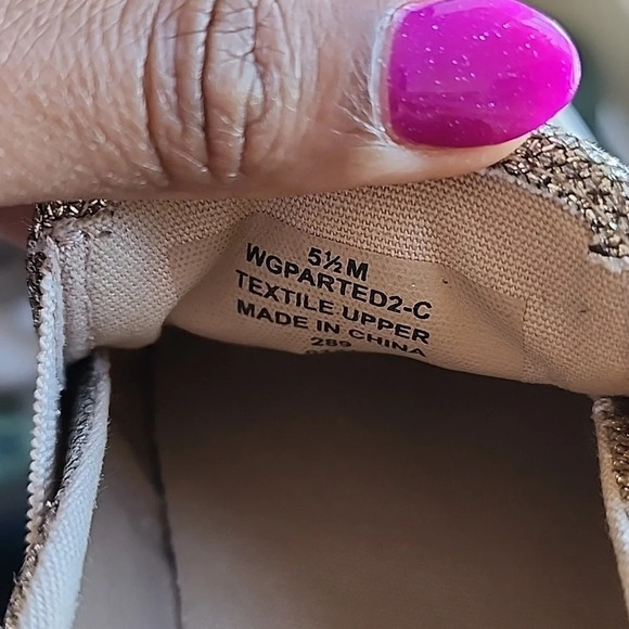 Guess Girls Gold Glitter Slip-On Shoes Girlhoodcore Comfy Soft Sneakers, sz 5.5 - Picture 4 of 15